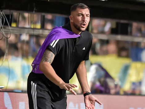 Tata Benítez dejó de ser el técnico de Riestra