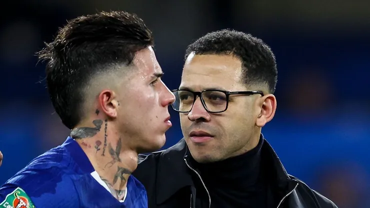 Liam Rosenior minimizó la defensa de Pastore a Enzo Fernández tras la sanción: “Su opinión”