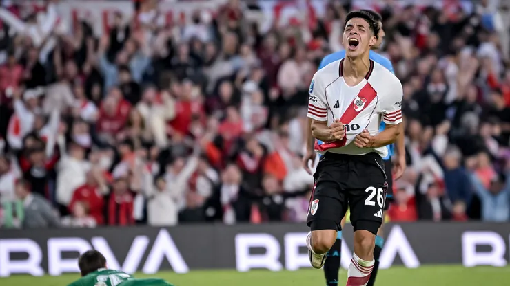 Tomás Galván celebra su tanto ante Belgrano.