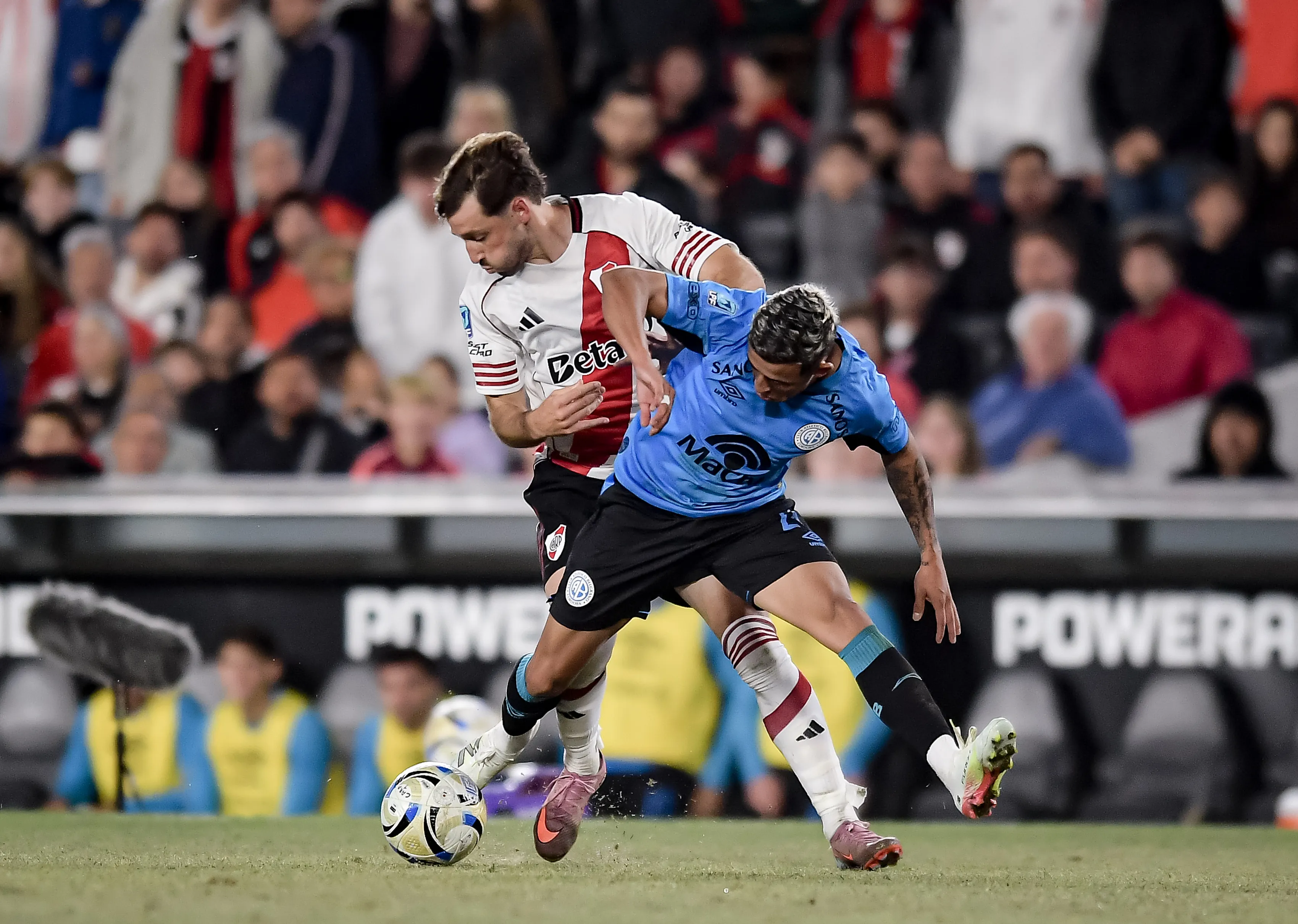 Matias Vila fue titular ante Belgrano el pasado domingo. (Foto: Getty).