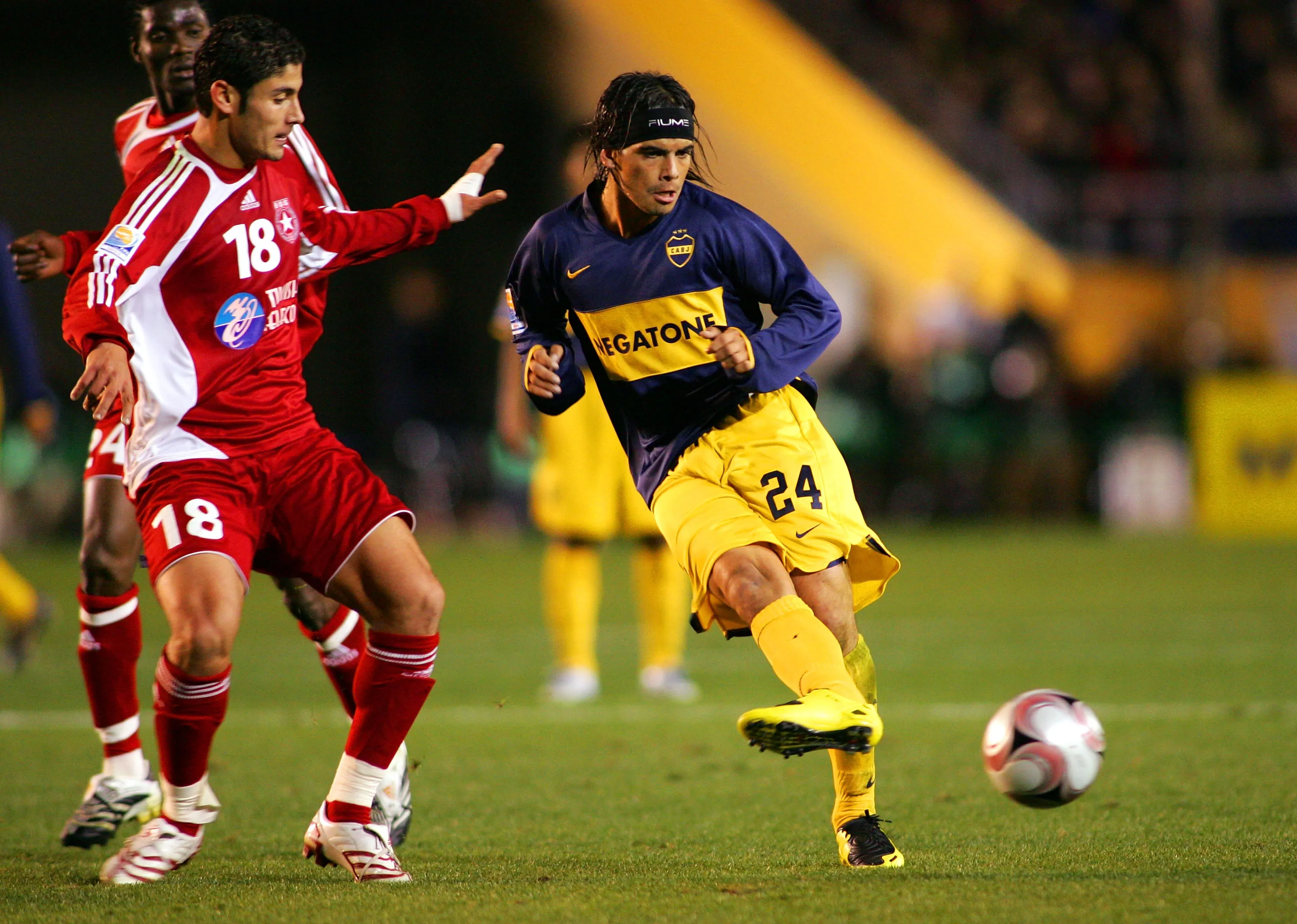 Éver Banega en el Mundial de Clubes 2007 con Boca.