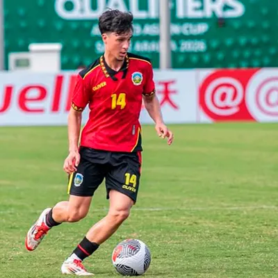 Puede jugar para Argentina y otros 4 países, eligió representar a Timor Oriental y se identifica con Mac Allister: “Me inspiro en él”