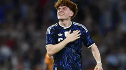 Valentín Barco durante su regreso a La Bombonera con la Selección Argentina.