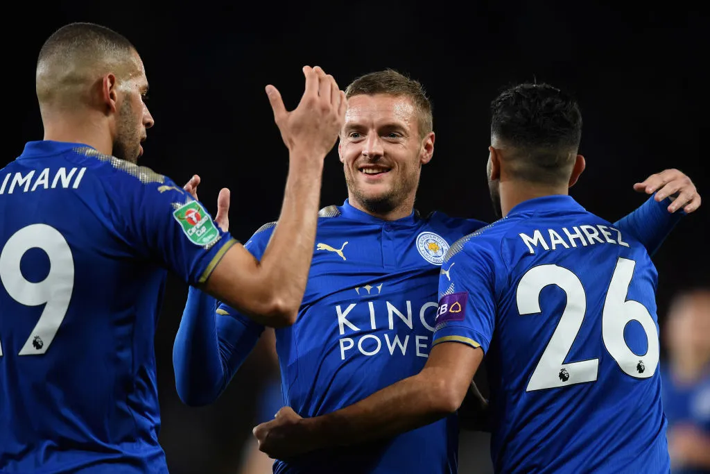 Poco se parece el Leicester actual al que supo dominar Inglaterra en 2016. (Getty)