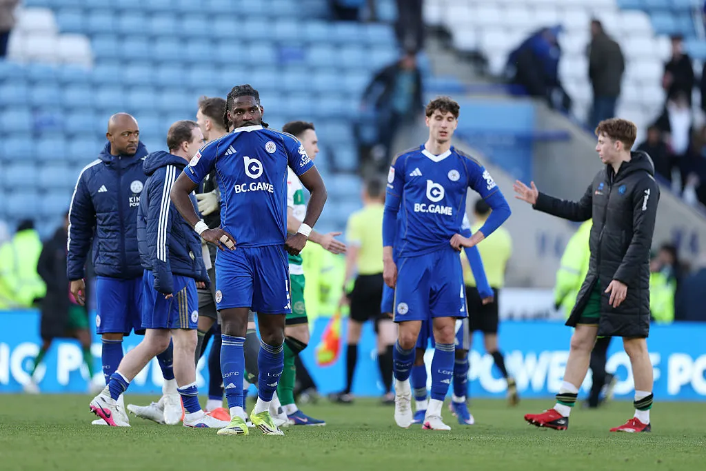 Leicester City, hoy en día, pelea el descenso a tercera división. (Getty)