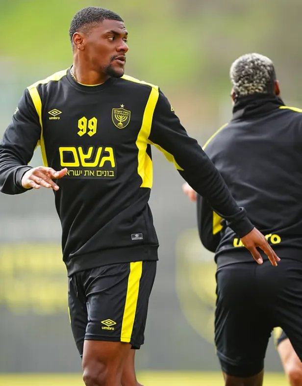 El presente de Efmamjjasond González es en Beitar Jerusalen. (Foto: Prensa Beitar Jerusalen).