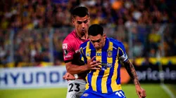 El extremo recibe la marca férrea de Juan Viacava, defensor de Independiente del Valle.