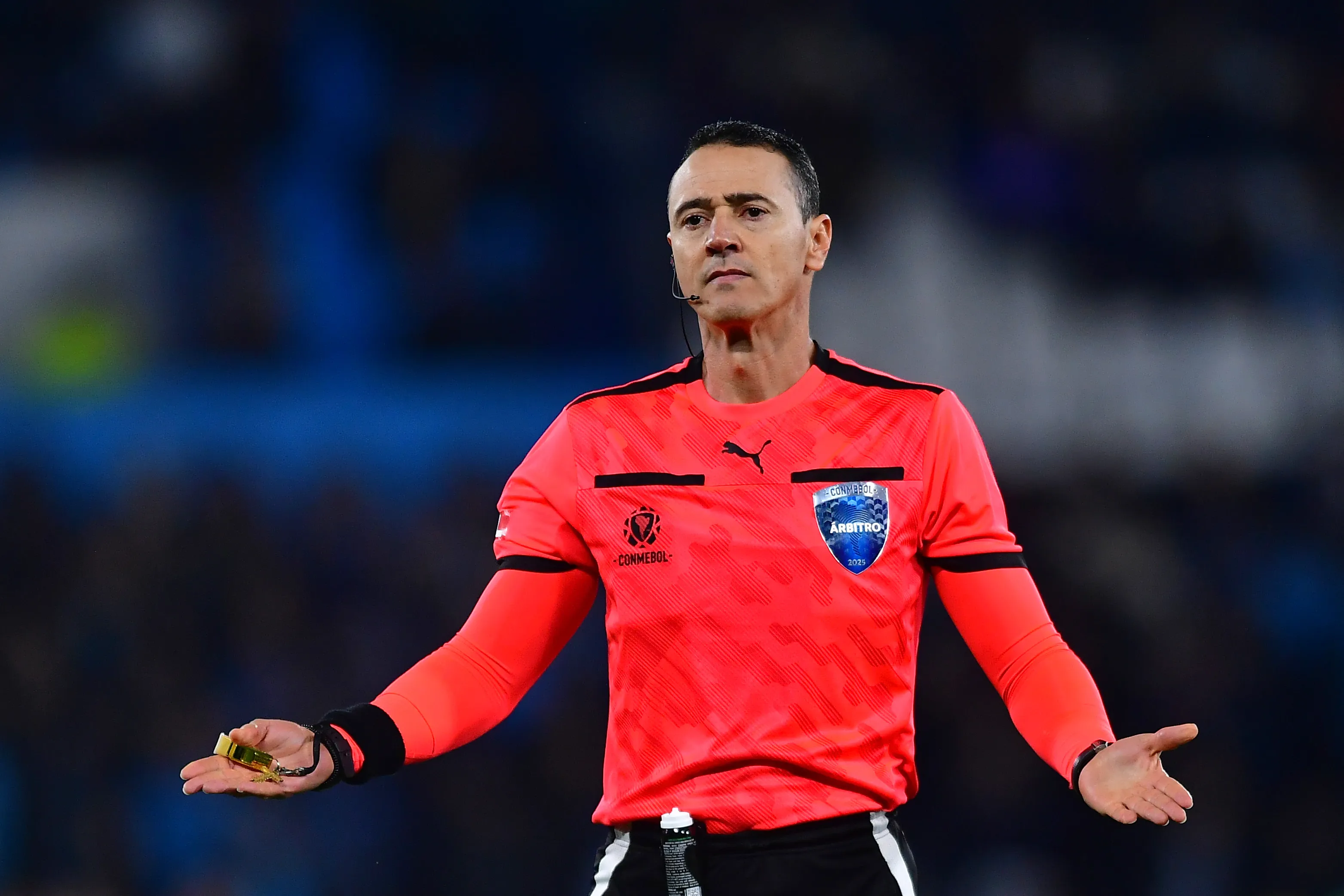 Wilmar Roldán, experimentado árbitro colombiano. (Getty Images)