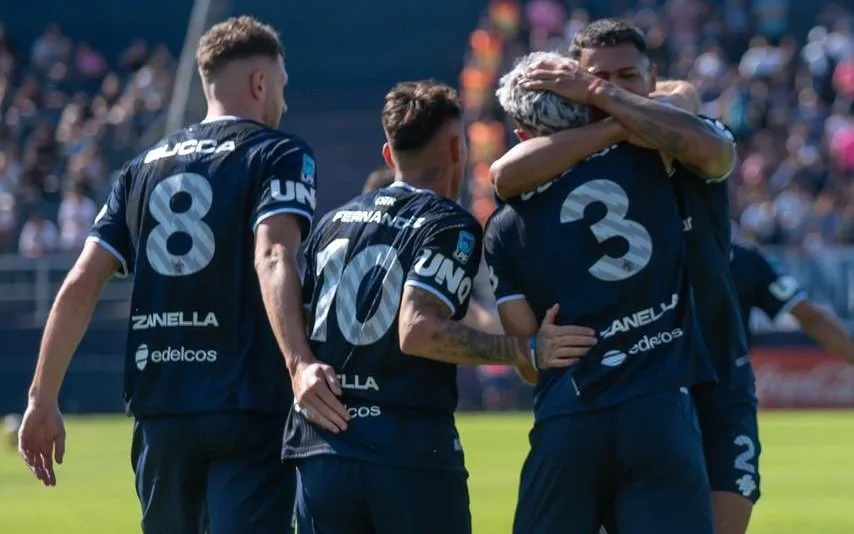 Independiente Rivadavia no saca el pie del acelerador y ya se metió en los playoffs del Torneo Apertura (Prensa Liga Profesional).