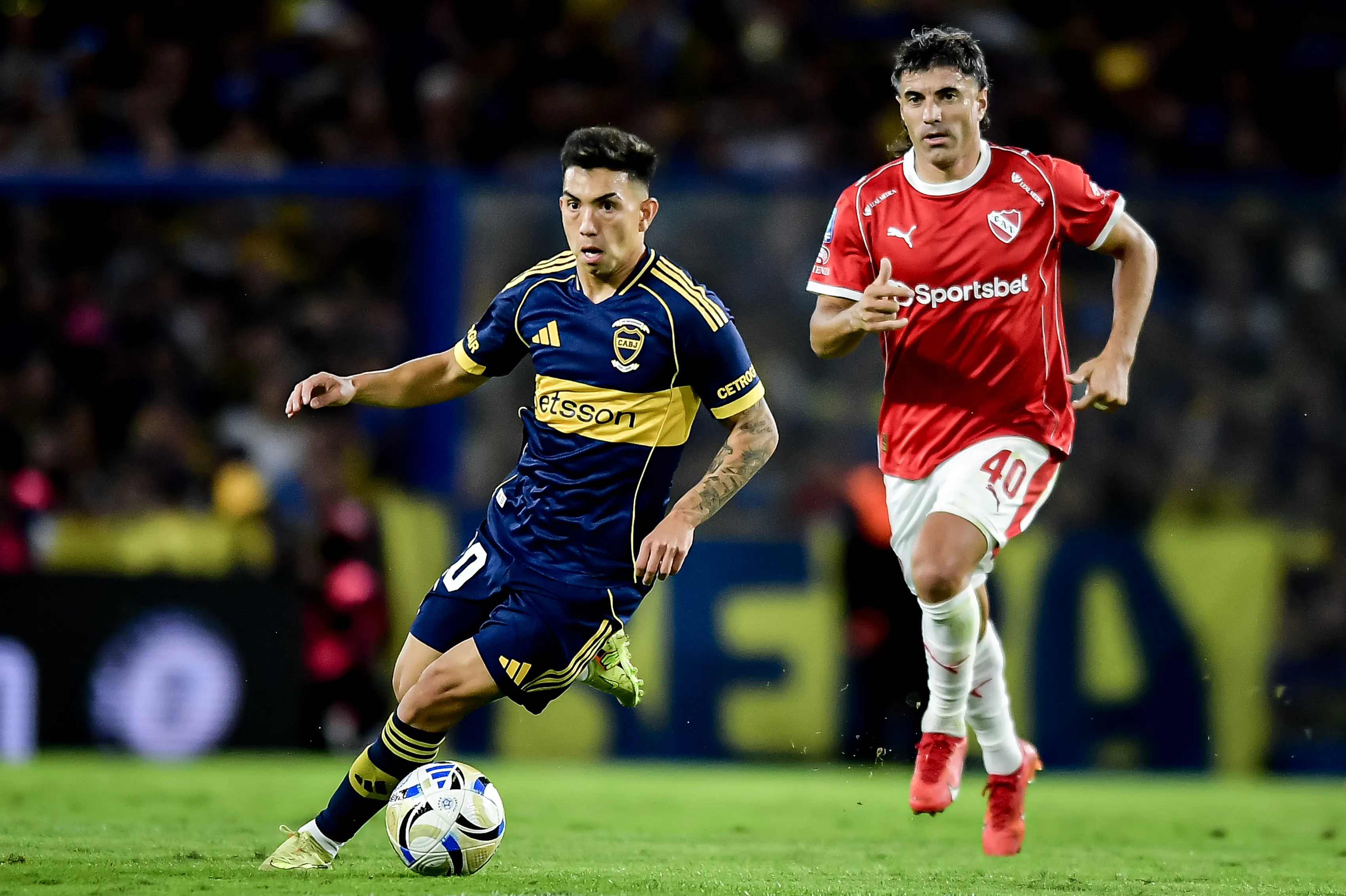 Alan Velasco, en Boca ante Independiente. (Getty Images)