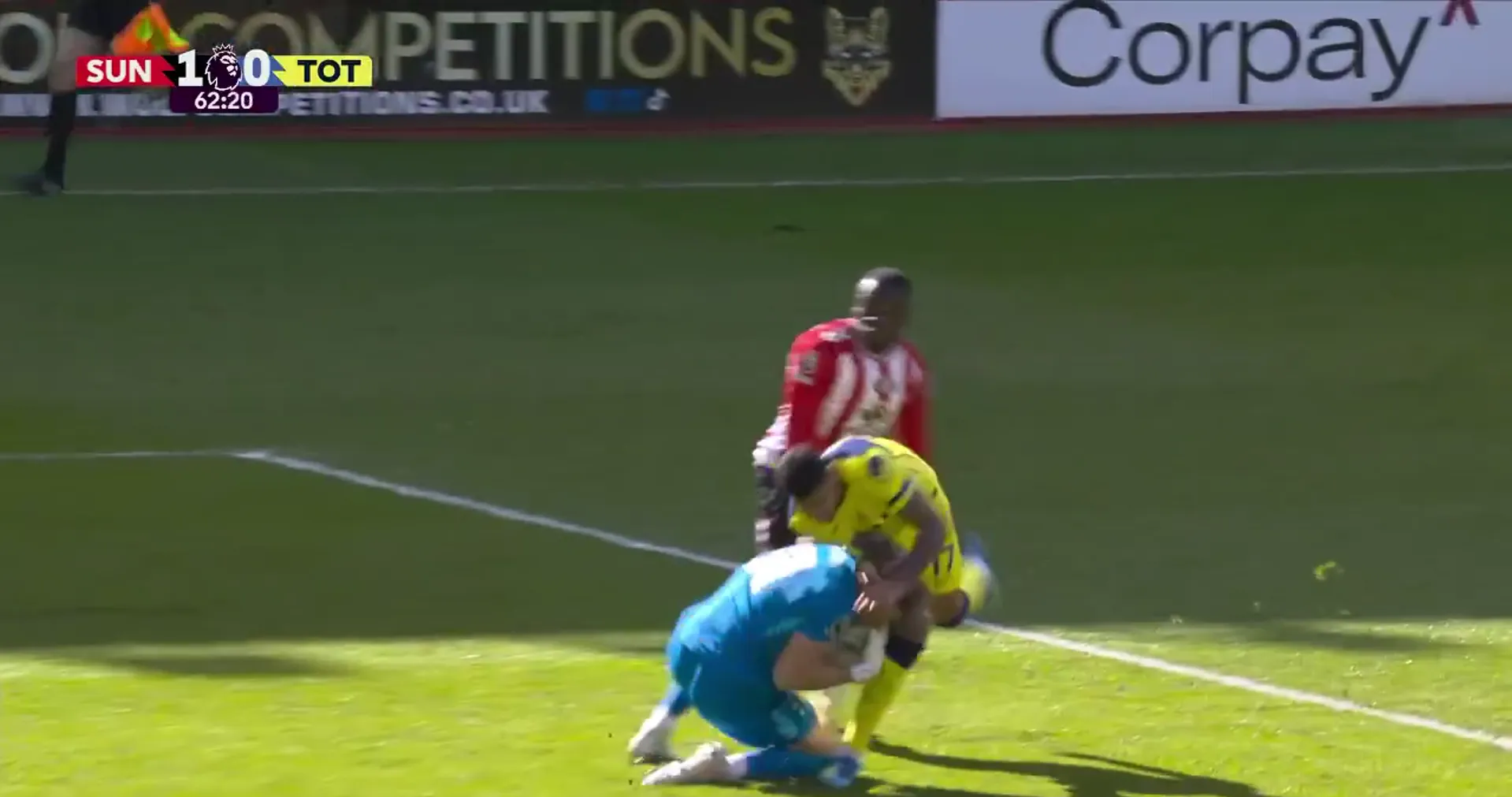 Así se dobló la rodilla de Cuti Romero.