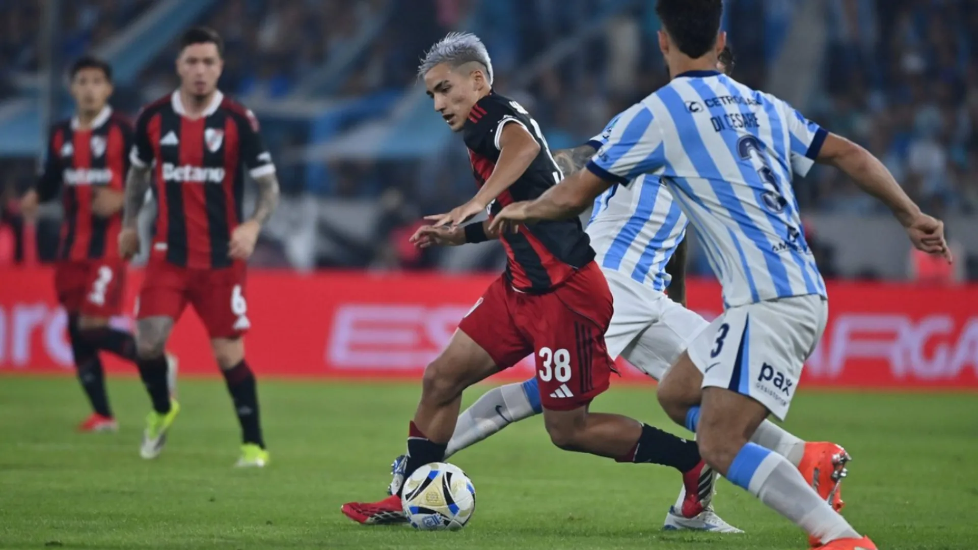 Ian Subiabre en acción. (Foto: Prensa River)