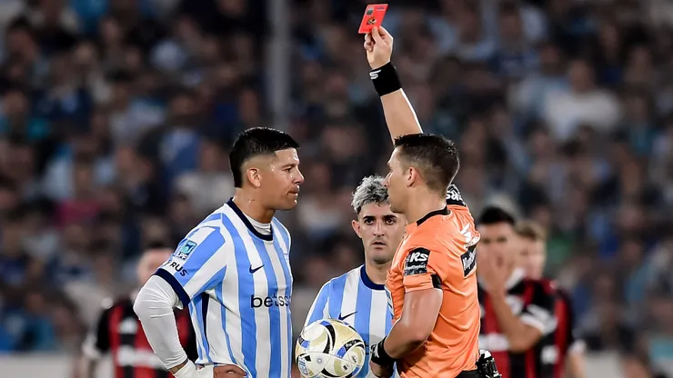 Marcos Rojo es expulsado por Sebastián Zunino.