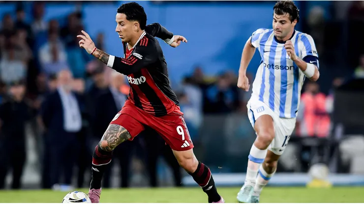 River venció a Racing y aumentó la diferencia en el historial.