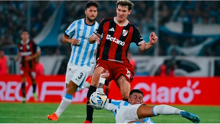 Facundo Colidio eludió a Rojo y marcó el primer gol para RIver.