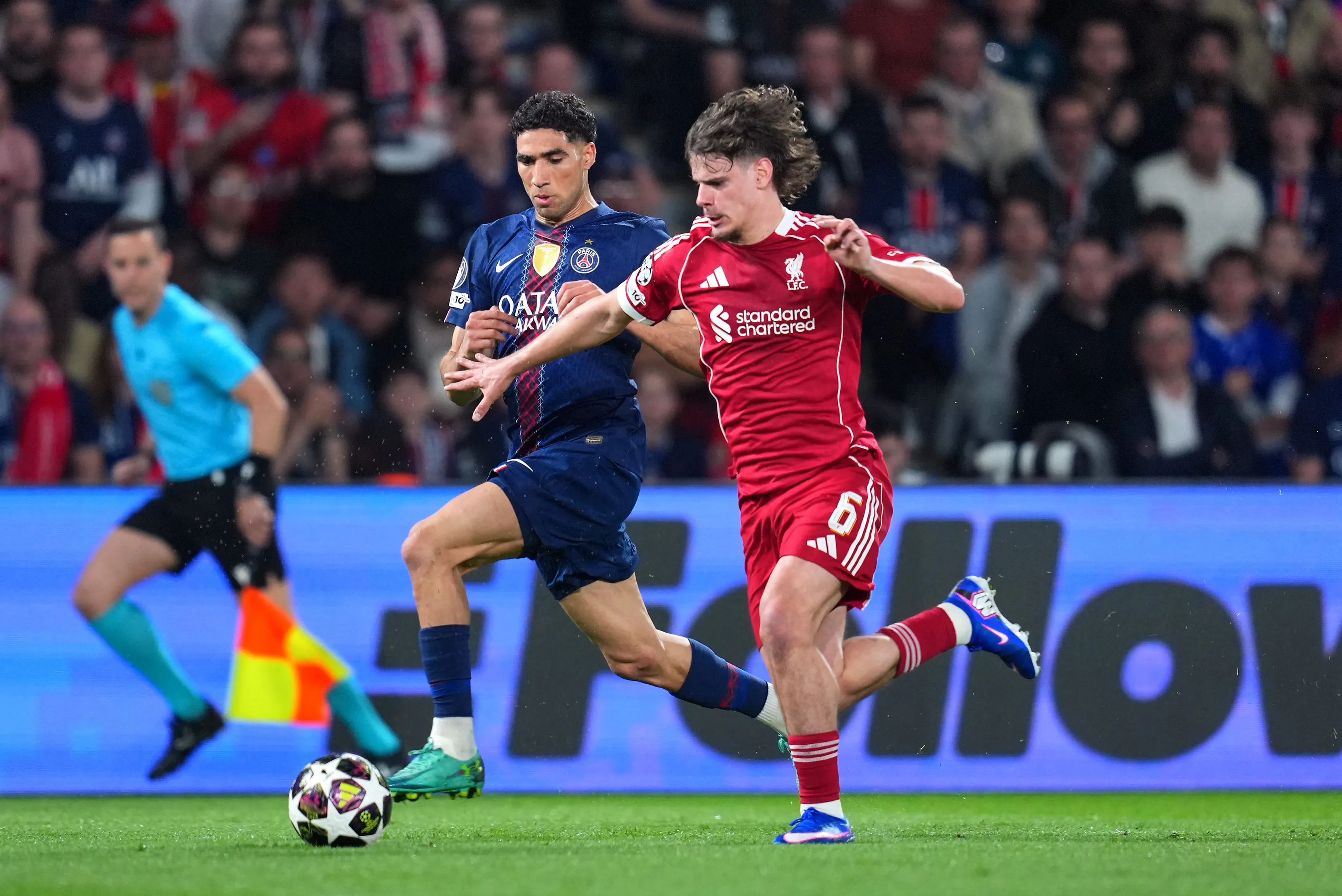 Achraf Hakimi en la ida de los cuartos de final de la Champions League ante Liverpool. (Foto: Getty).