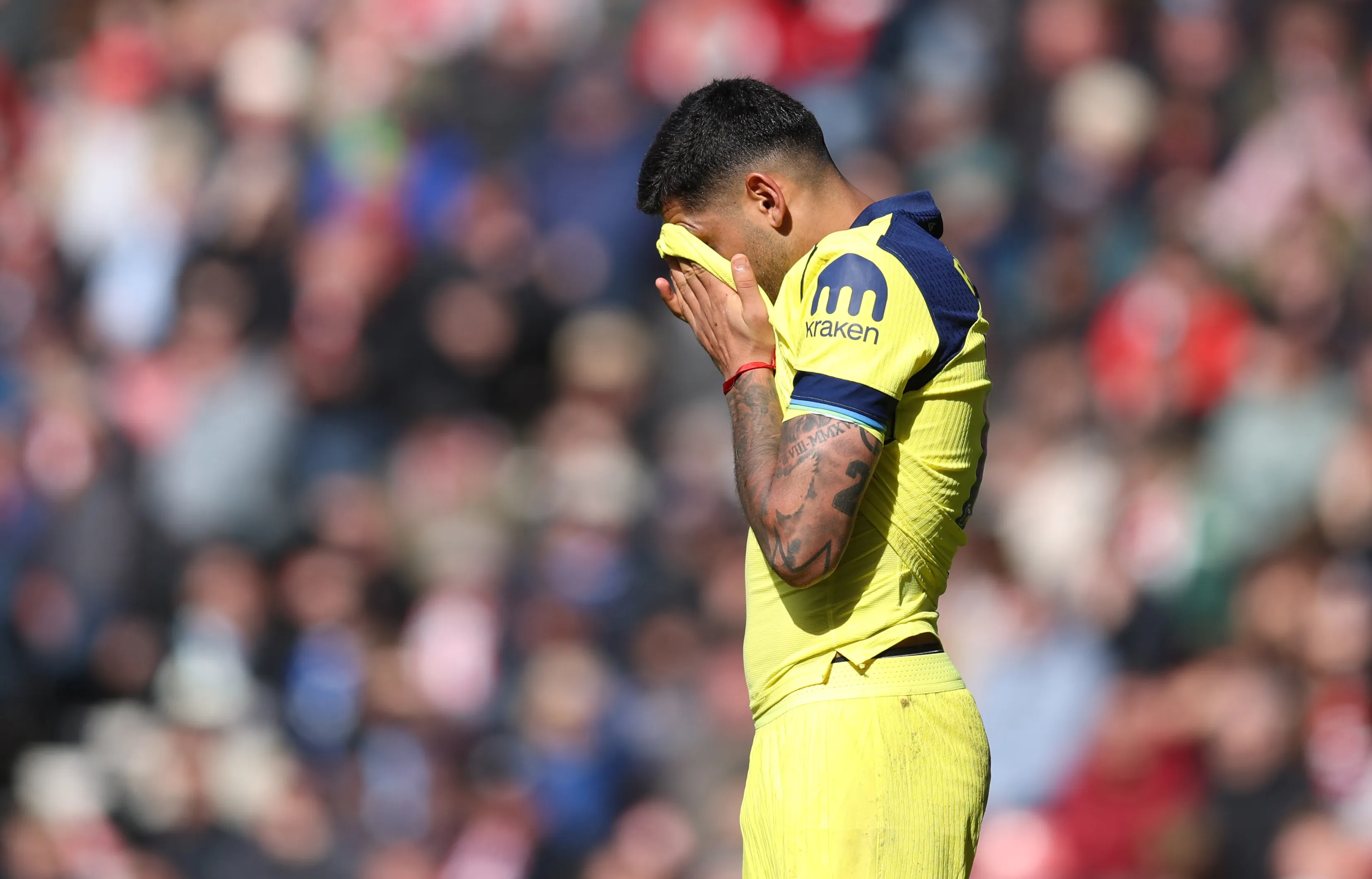 Cristian Romero, defensor de Tottenham al lesionarse. (Getty Images)