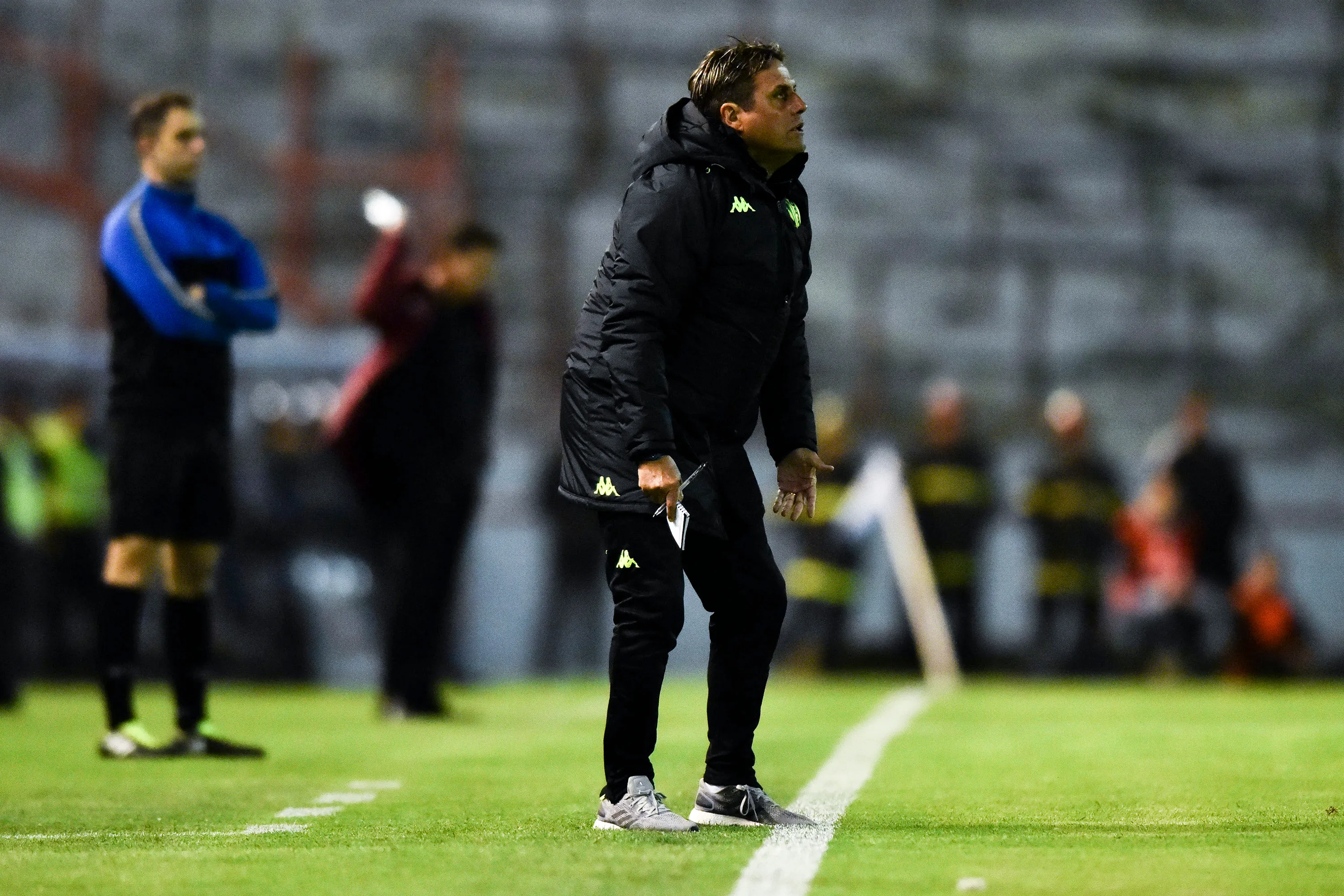 Guillermo Hoyos, nuevo DT de Inter Miami, durante su paso por Aldosivi. (Amilcar Orfali/Getty Images)