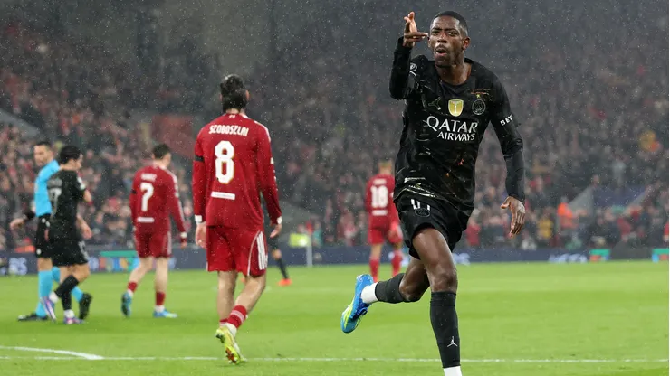 Dembelé le dio la clasificación al PSG ante Liverpool en Anfield.