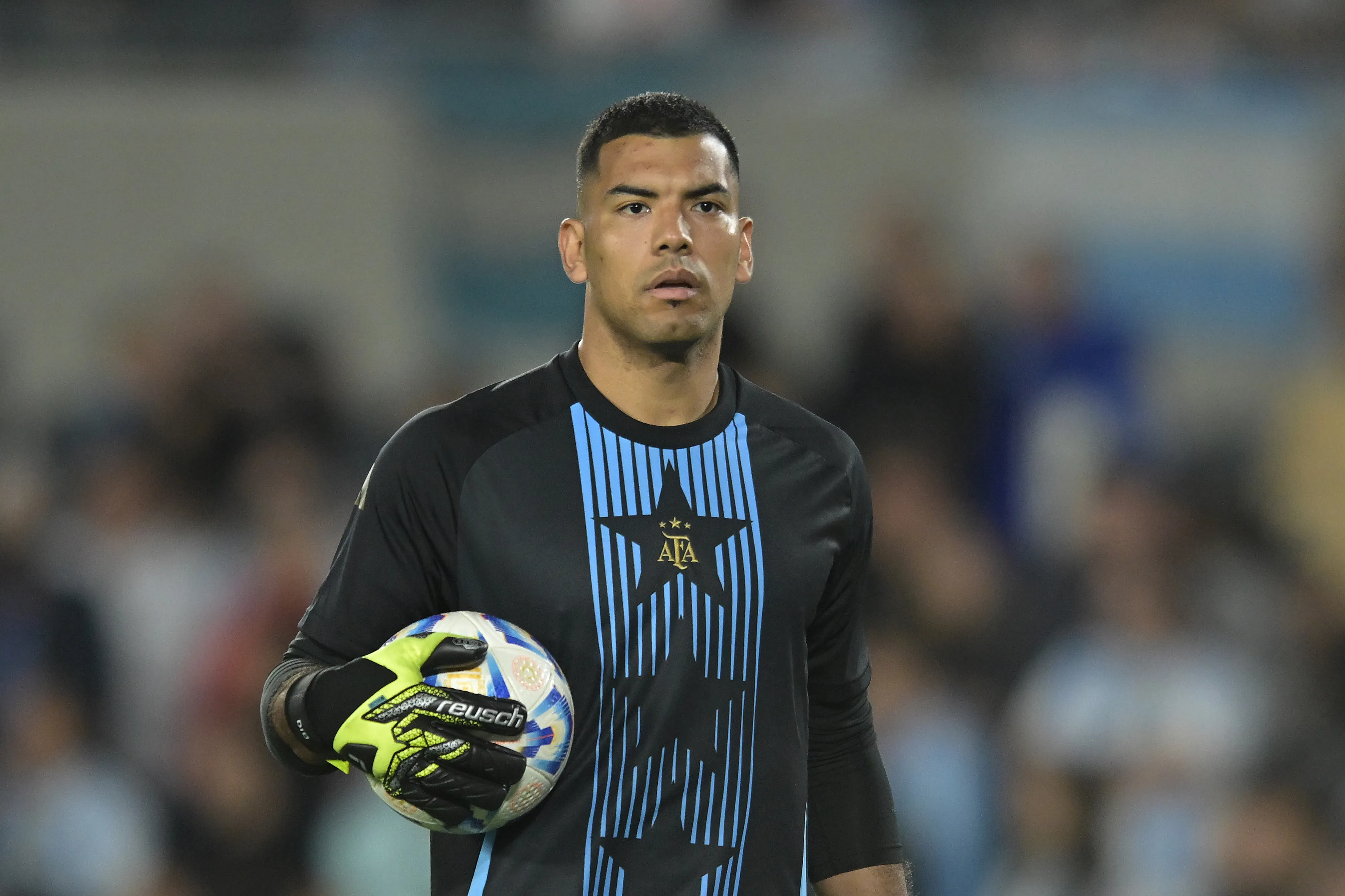 Walter Benítez pelea por un lugar en el Mundial 2026. (Foto: Getty Images)