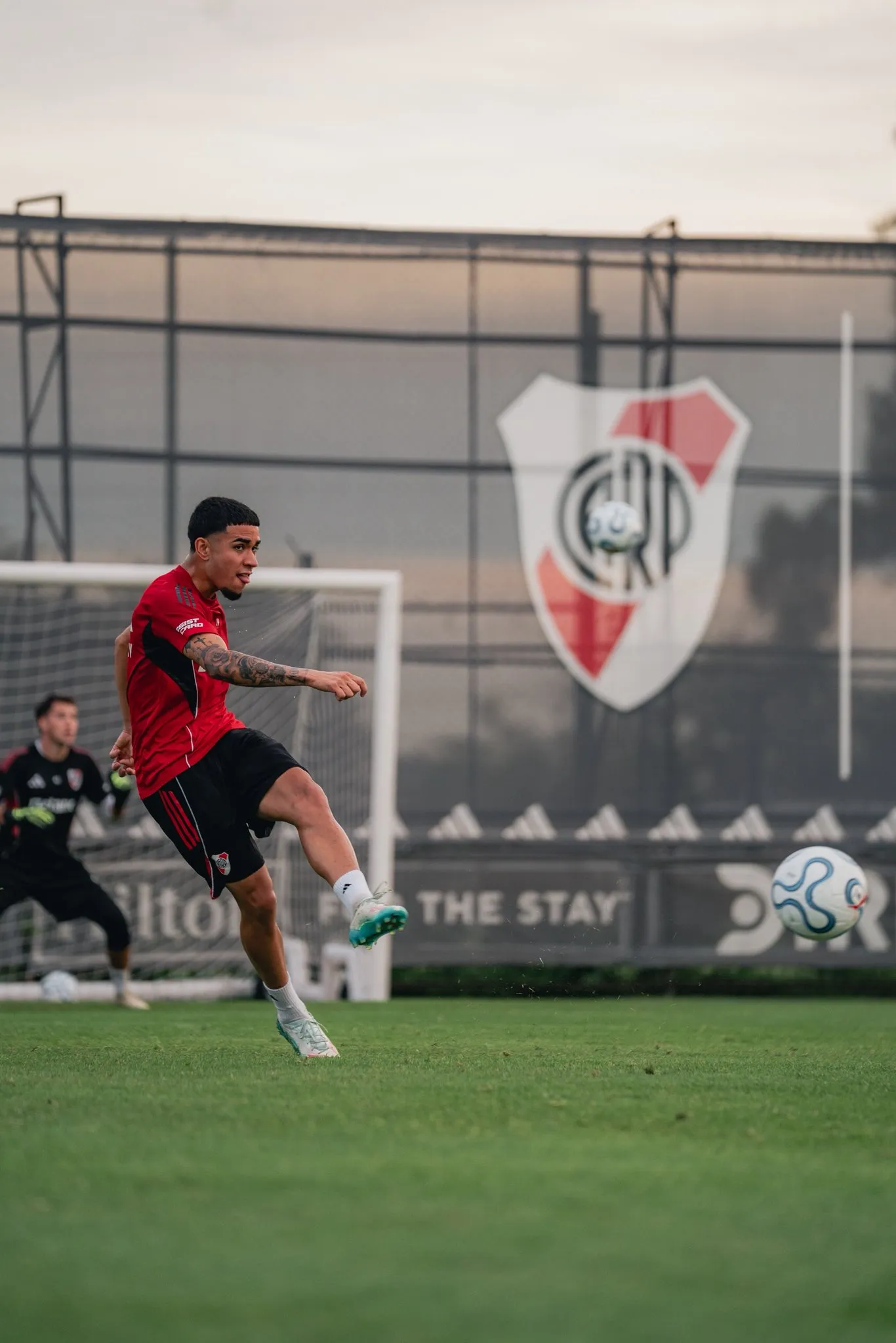 Kendry Páez tiene grandes chances de volver a ser titular este miércoles.