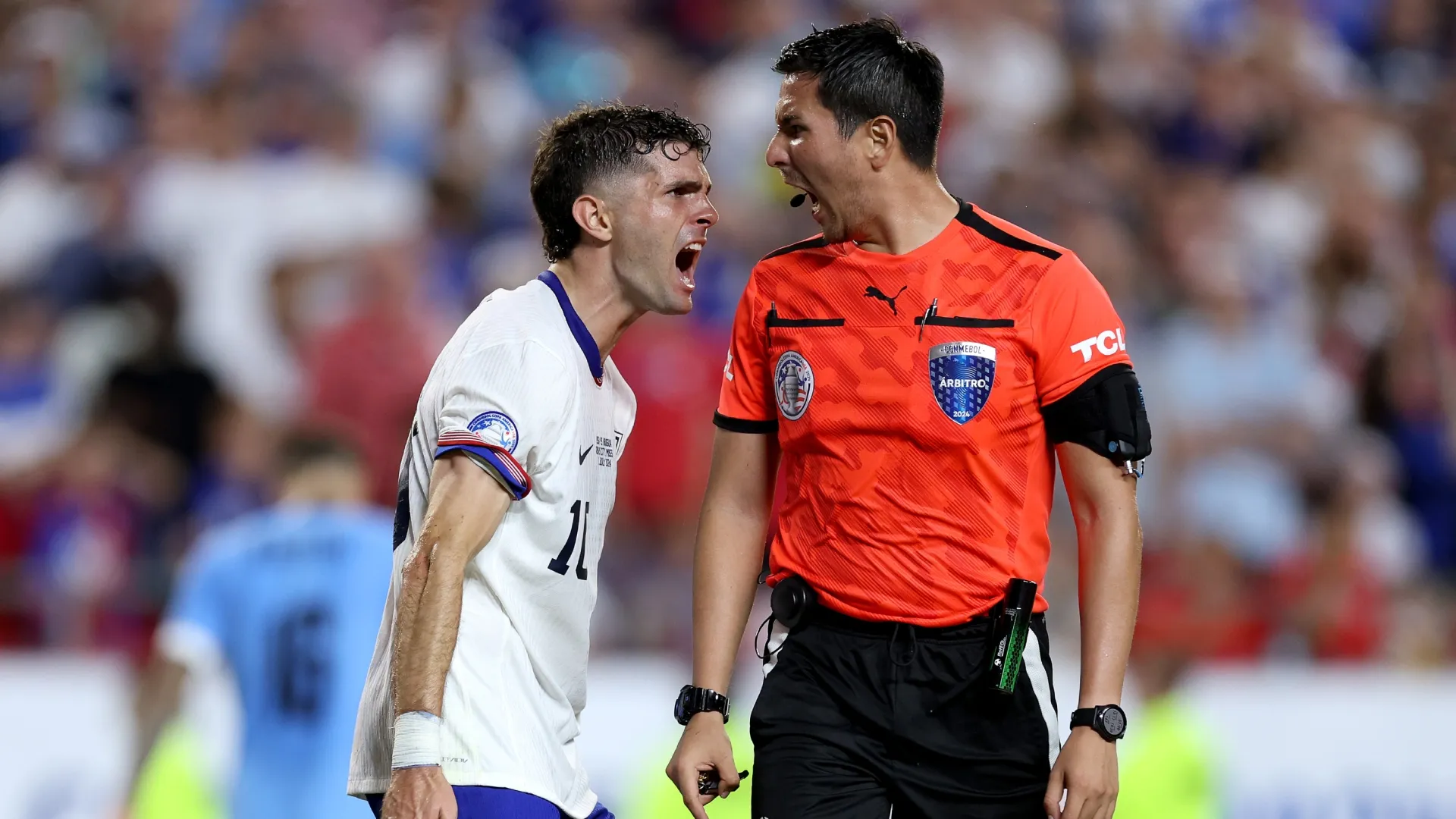 Ortega exponiendo su carácter ante Pulisic. (Foto: Getty)