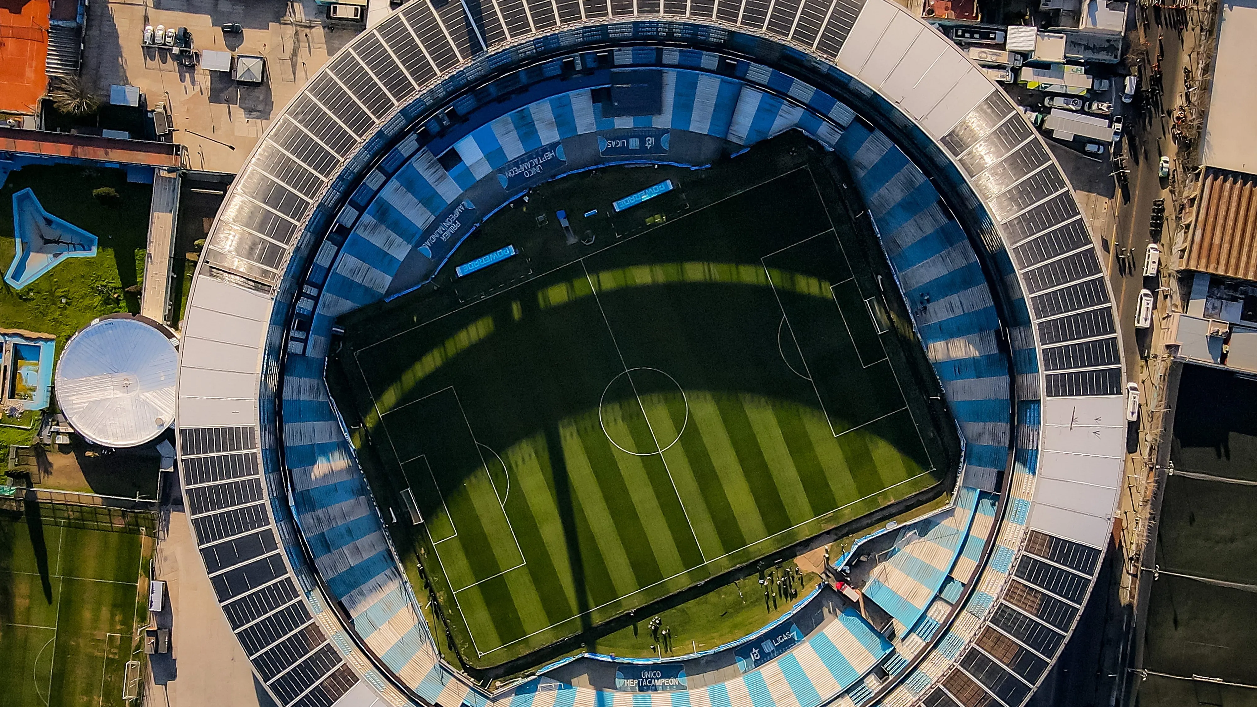 Por una sanción de Conmebol, Racing y Caracas juegan sin público.