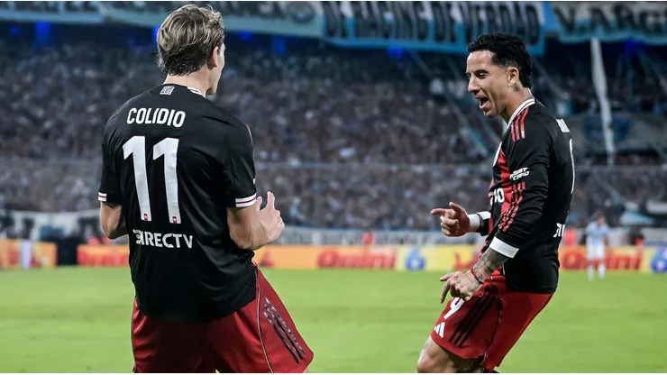 Facundo Colidio y Sebastián Driussi celebran la victoria ante Racing.