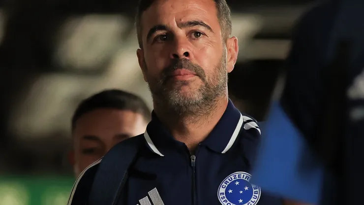 Arthur Jorge, preocupado con su Cruzeiro