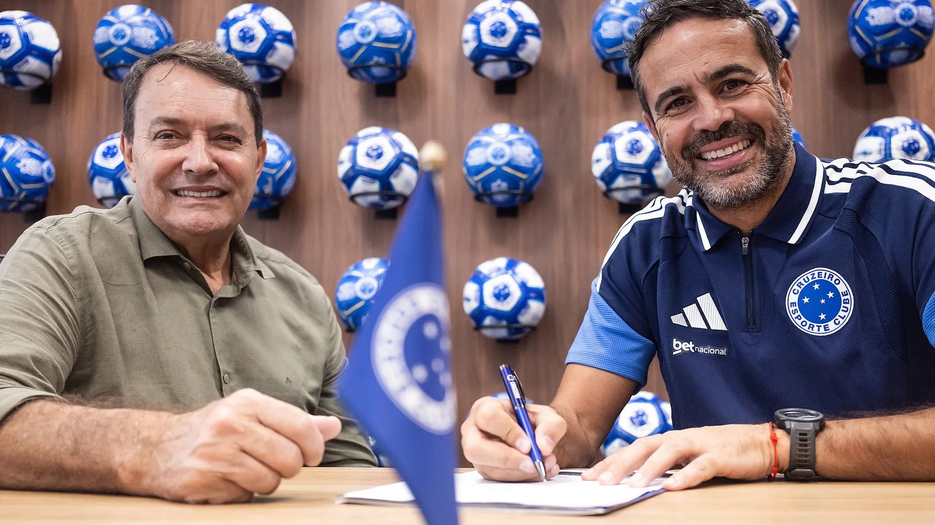 Arthur Jorge será DT de Cruzeiro hasta 2030. (Prensa Cruzeiro)