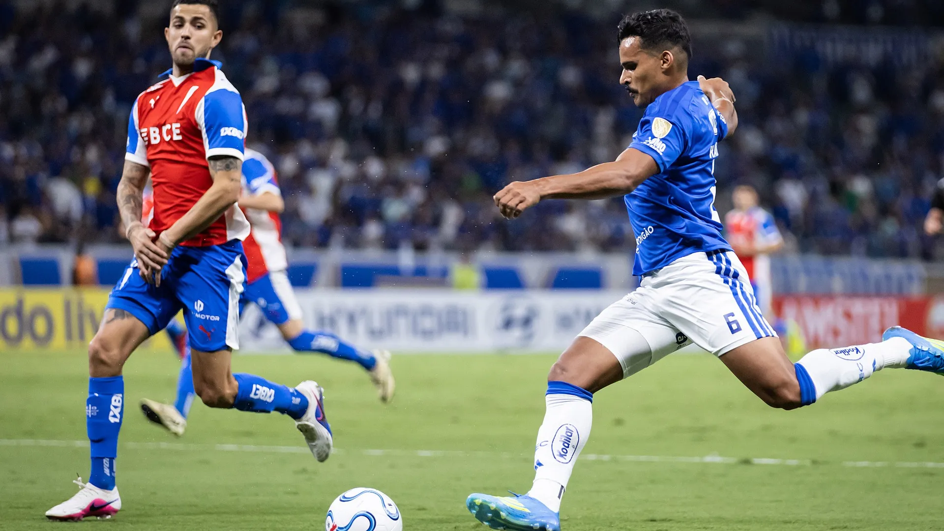 Católica le ganó a Cruzeiro en Brasil y expuso los problemas del equipo brasileño. (Prensa Cruzeiro)