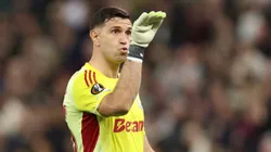 Emi Martínez está buscando su primer título en Aston Villa.