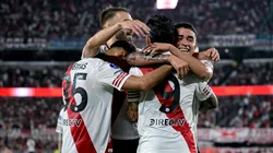 Los jugadores de River festejando el gol del triunfo ante Carabobo.