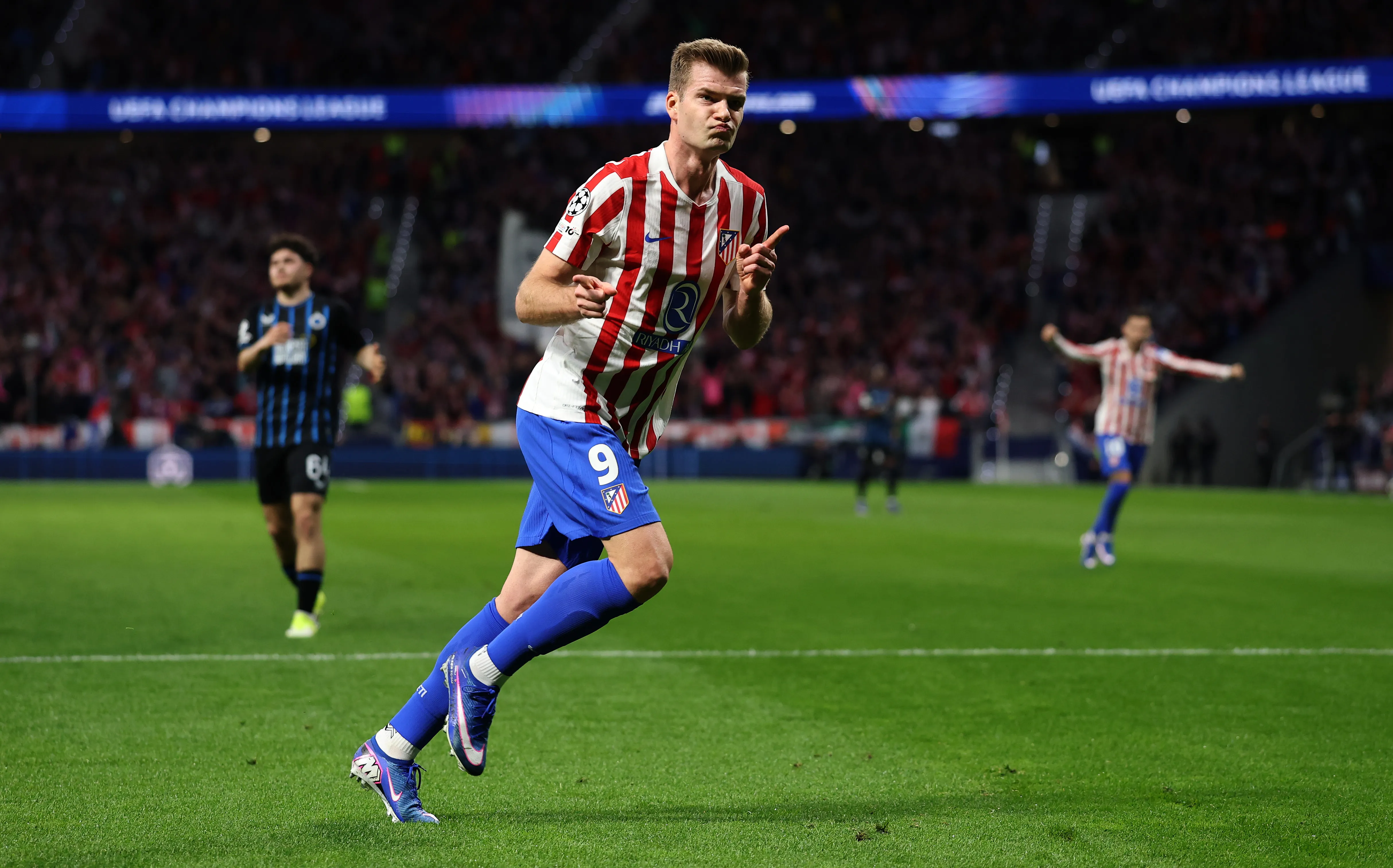 Alexander Sørloth celebra un gol ante Brujas. (Getty Images