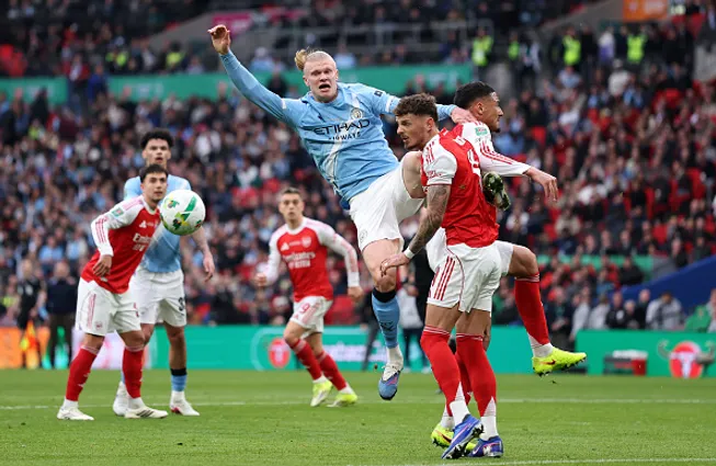 Manchester City y Arsenal prácticamente definen la Premier League. (Getty)