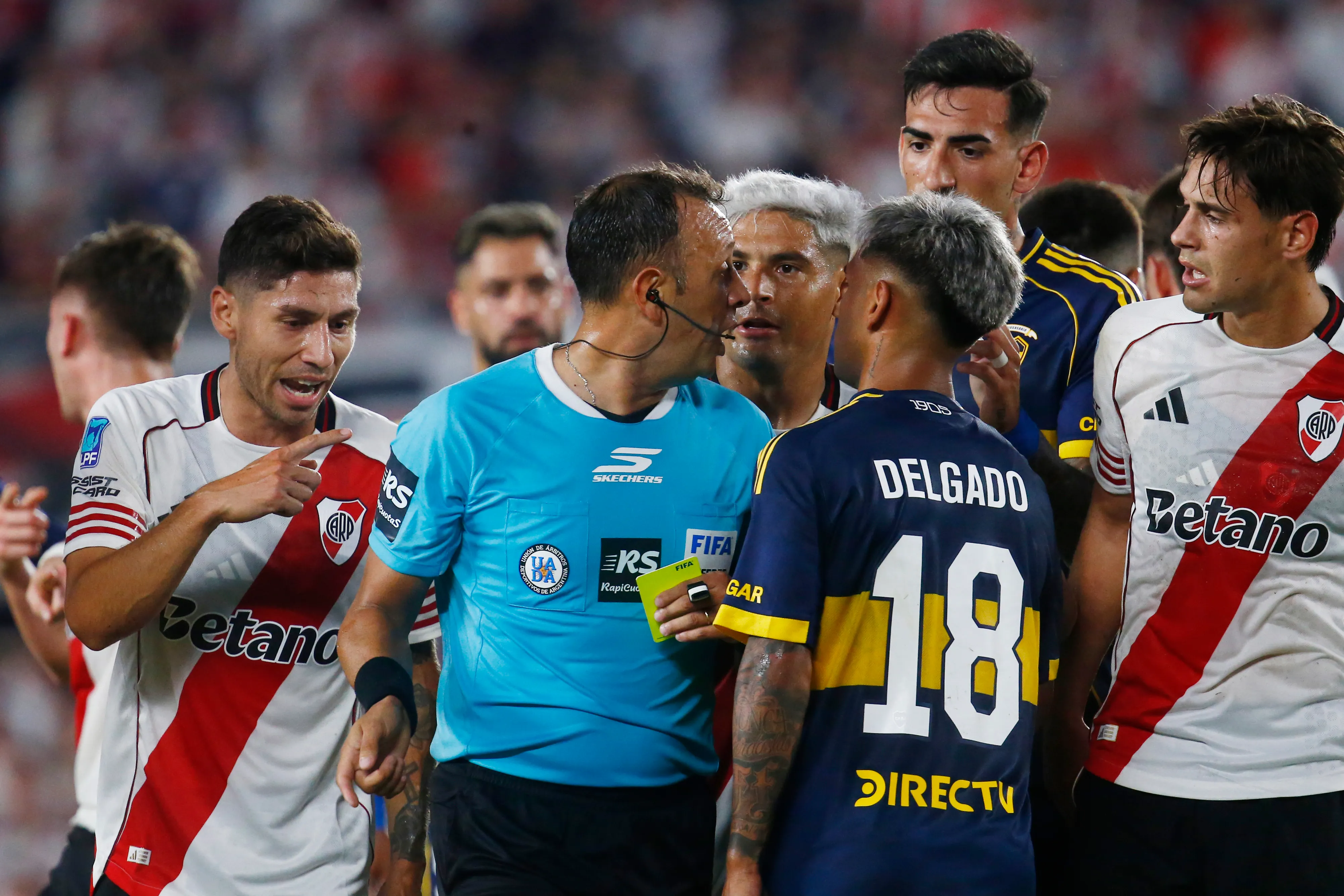 Darío Herrera, Maximiliano Salas y Lucas Martínez Quarta en el Superclásico entre River y Boca. (Getty Images)