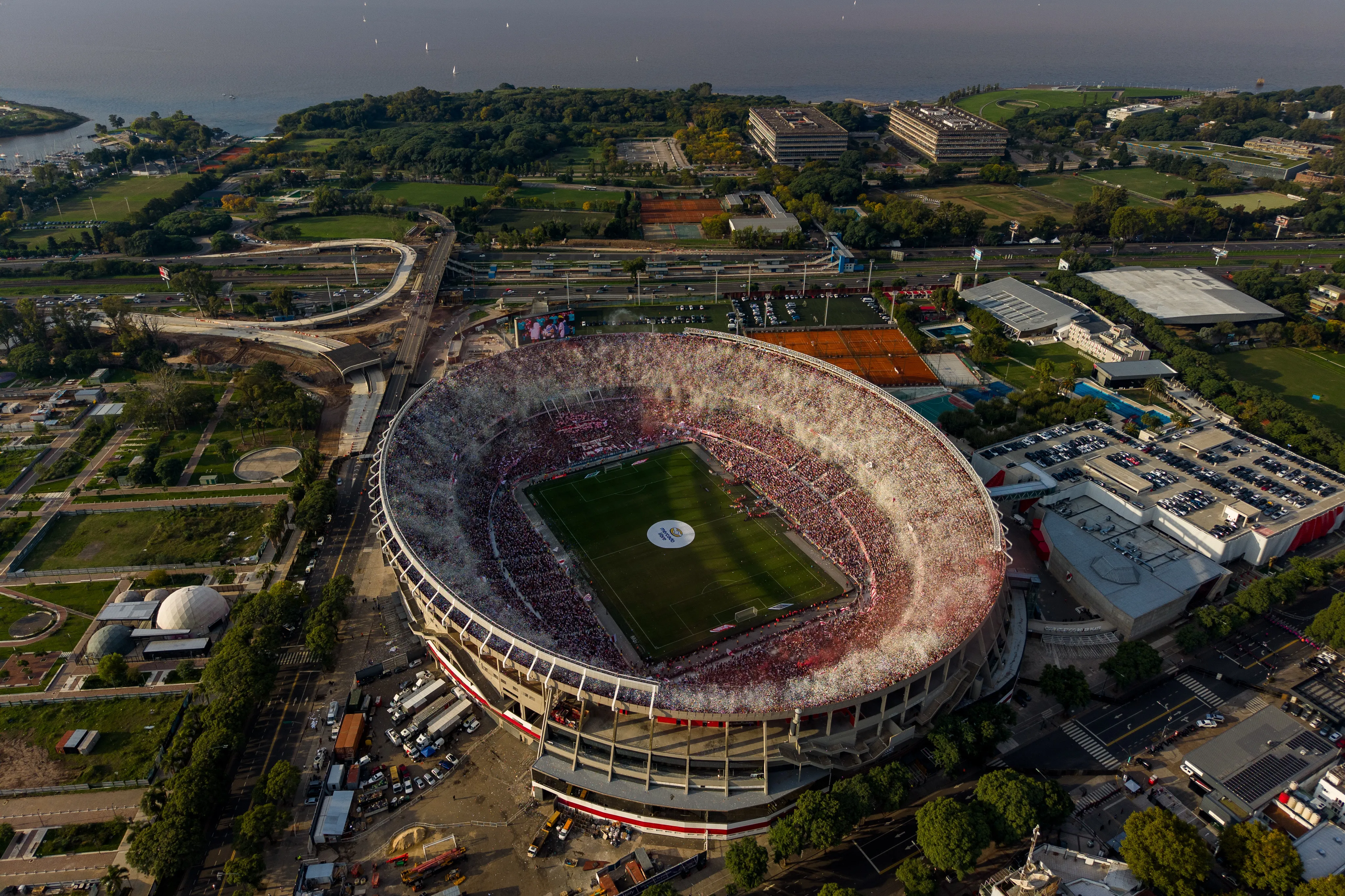 El impresionante recibimiento de los hinchas de River. (Foto: Getty).