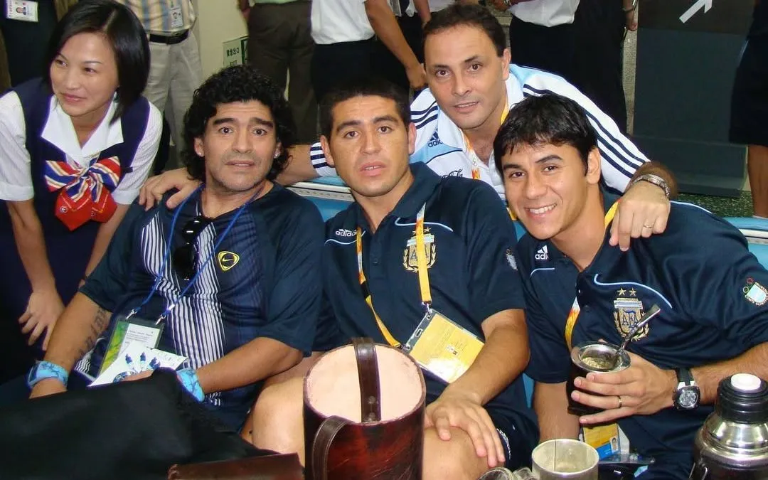 Maradona, Riquelme y Ustari, con la Selección. Foto IG Oscar Ustari.