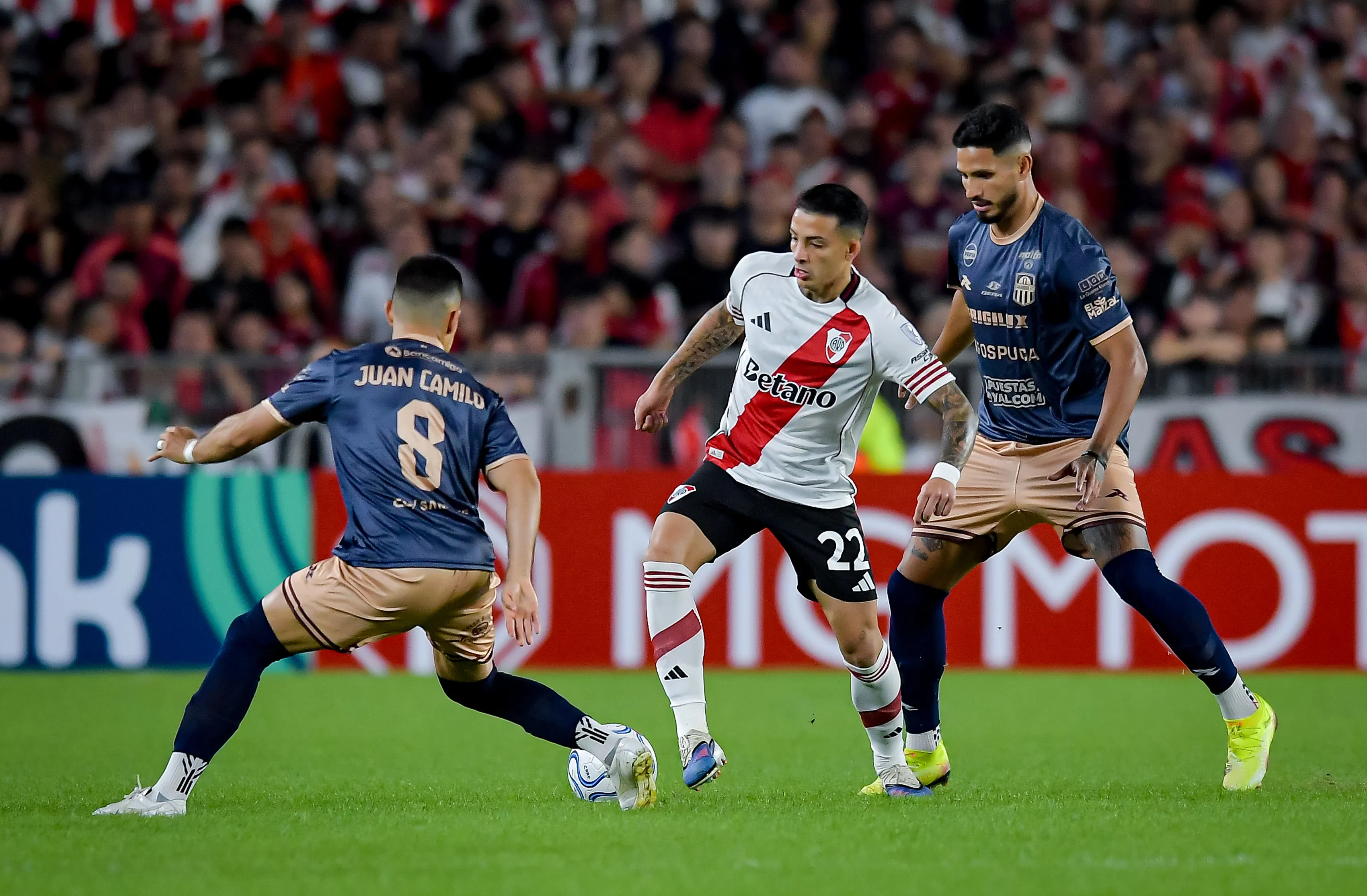 Kevin Castaño fue titular ante Carabobo. (Foto: Getty).