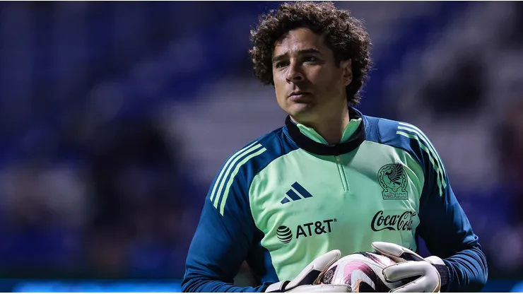 Memo Ochoa, arquero de la Selección de México.