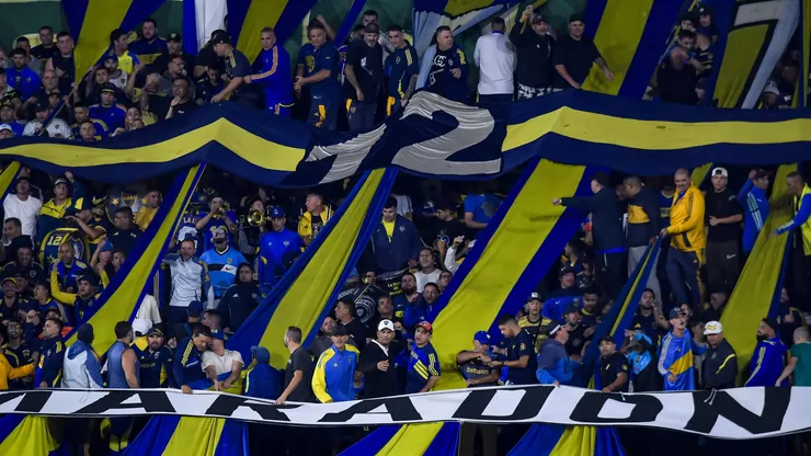 Los hinchas de Boca dijeron presente en Varela