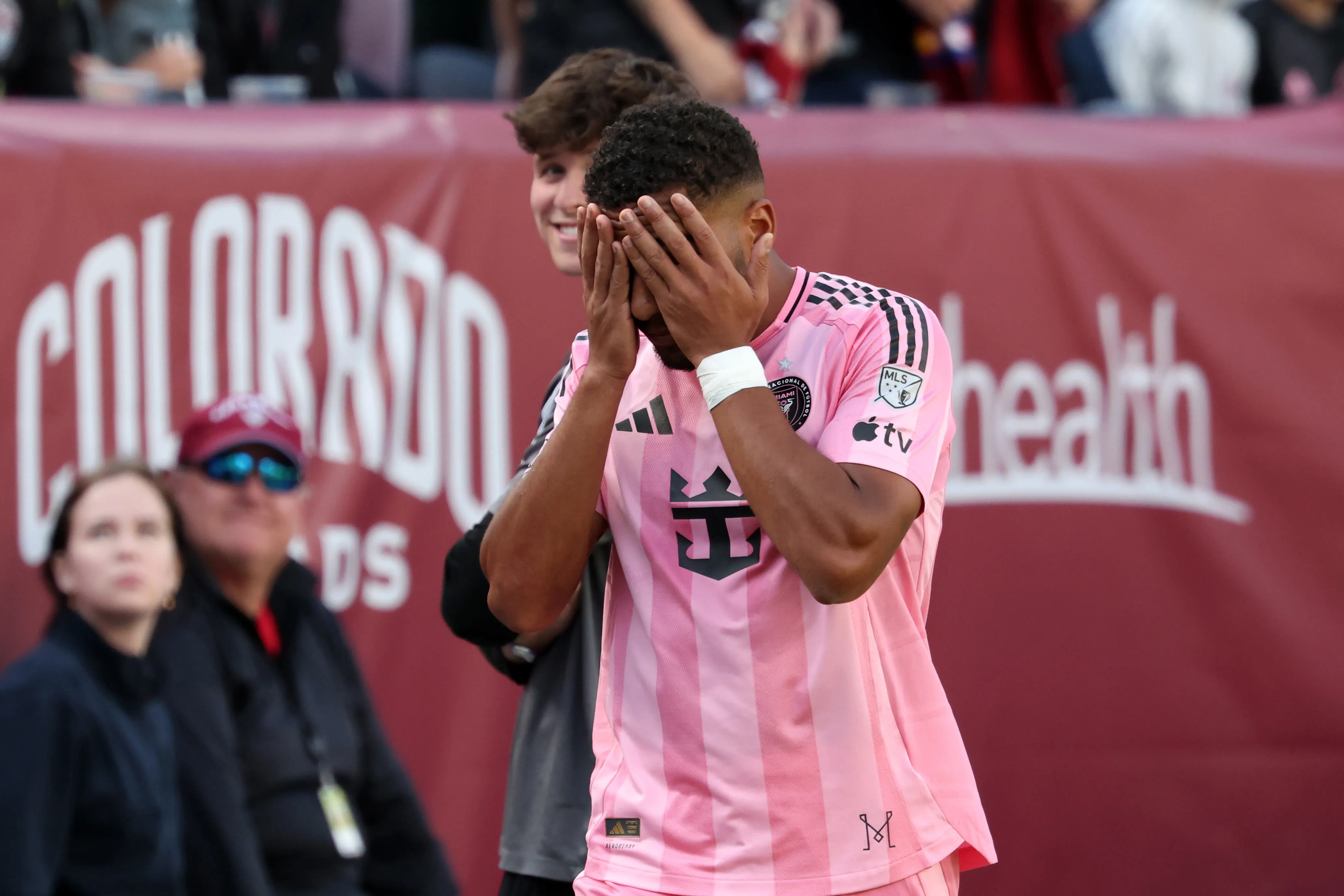 Bright fue expulsado a los 88 minutos del partido ante Colorado Rapids.