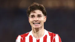 En España aseguran que Hansi Flick contactó a Julián Álvarez a espaldas de Simeone: “Ya hubo un llamado”