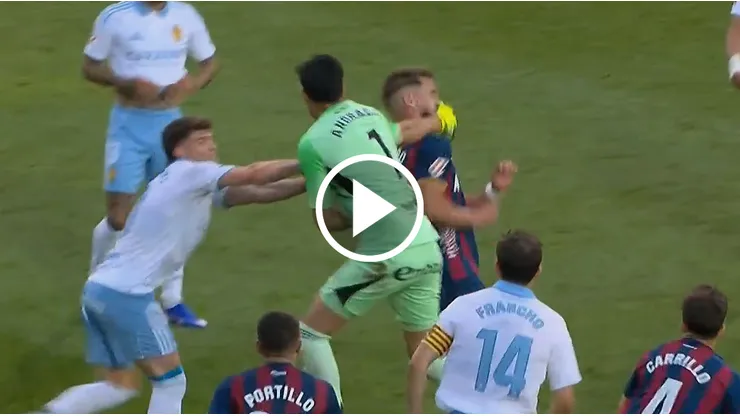 Esteban Andrada le pegó una piña brutal a un rival en Huesca vs. Zaragoza y se expone a una sanción durísima