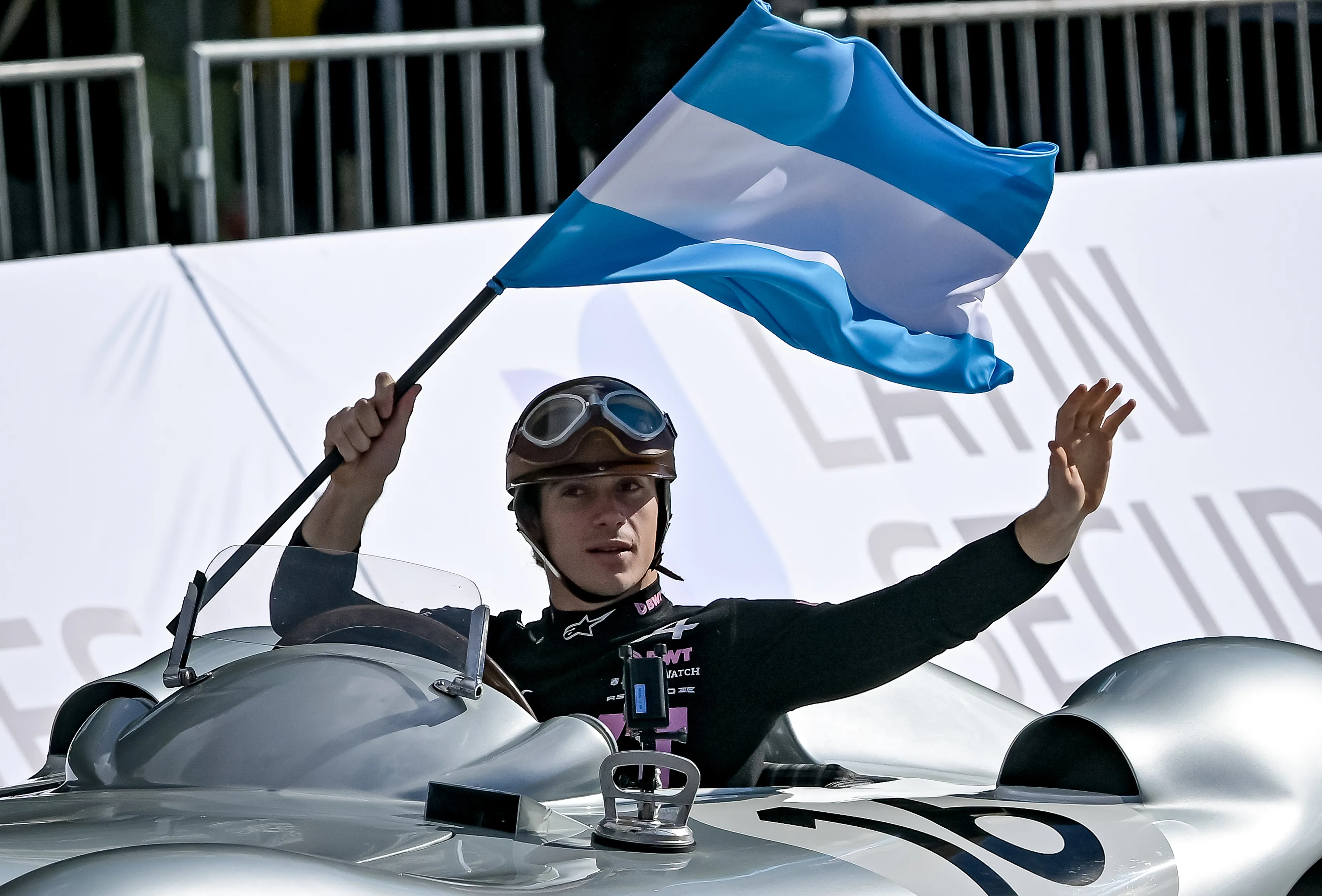 Franco Colapinto, piloto de Alpine en la Fórmula 1, en la exhibición de Buenos Aires. (Getty Images)