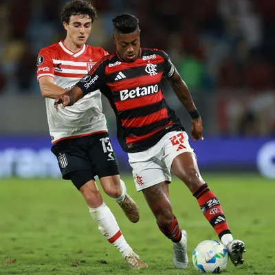 Pronósticos Estudiantes vs. Flamengo: el Pincha recibe al Mengão en UNO