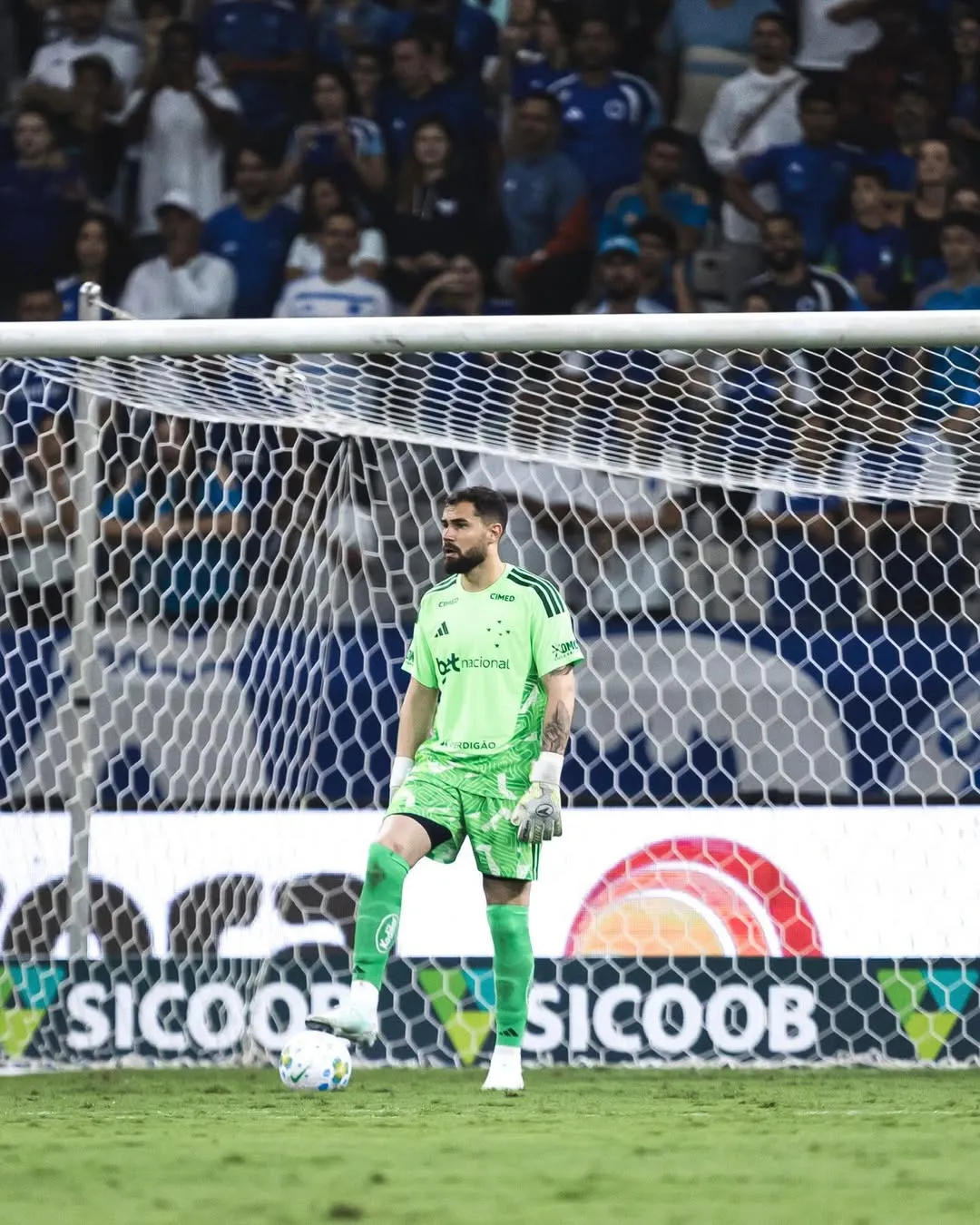 Matheus Cunha, arquero de Cruzeiro.