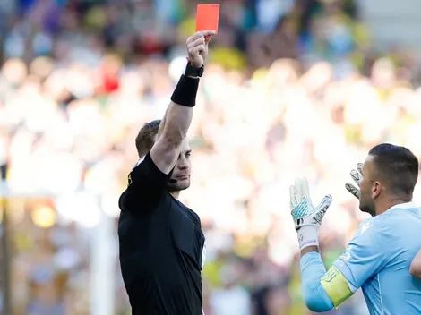 FIFA decidió que se expulsen a los futbolistas que se cubran la boca