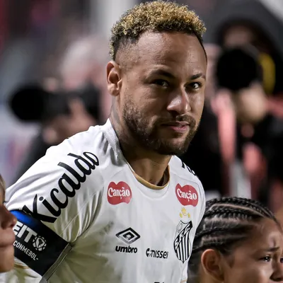 A 21 días del Mundial, Neymar sufrió una nueva lesión y preocupa en la Selección de Brasil