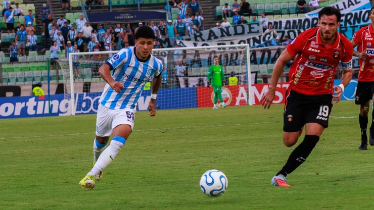 Racing empató ante Caracas.